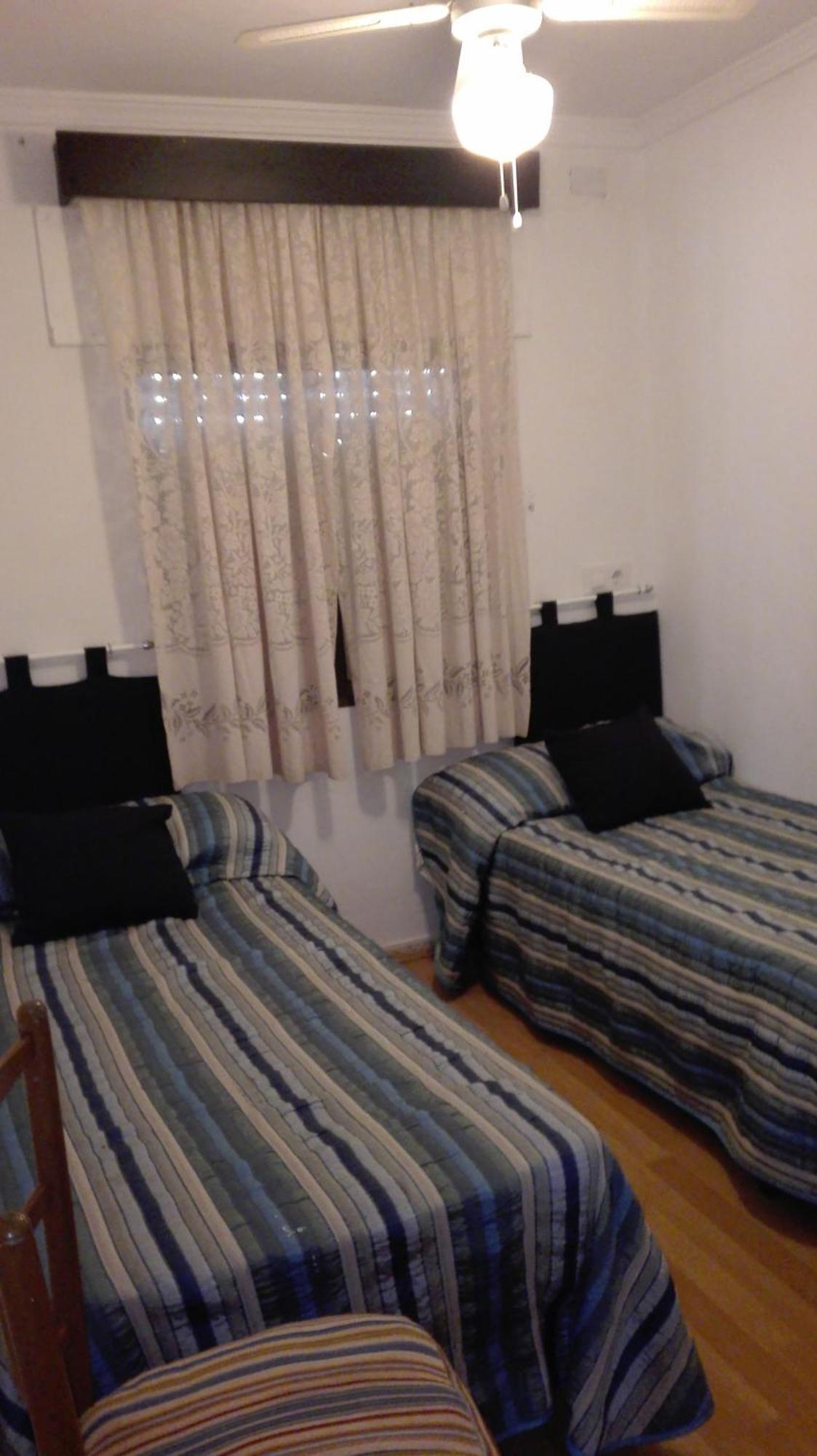 En Finca Las Dunas Dos Chalets Con Jacuzzis En Primera Linea De Playa , Uno De 4 Dormitorios Y Otro De 2 Dormitorios, Llama Al Seiscientos Veintisiete Cuatrocientos Diecisiete Trescientos Noventa Y Ocho Rota Eksteriør billede