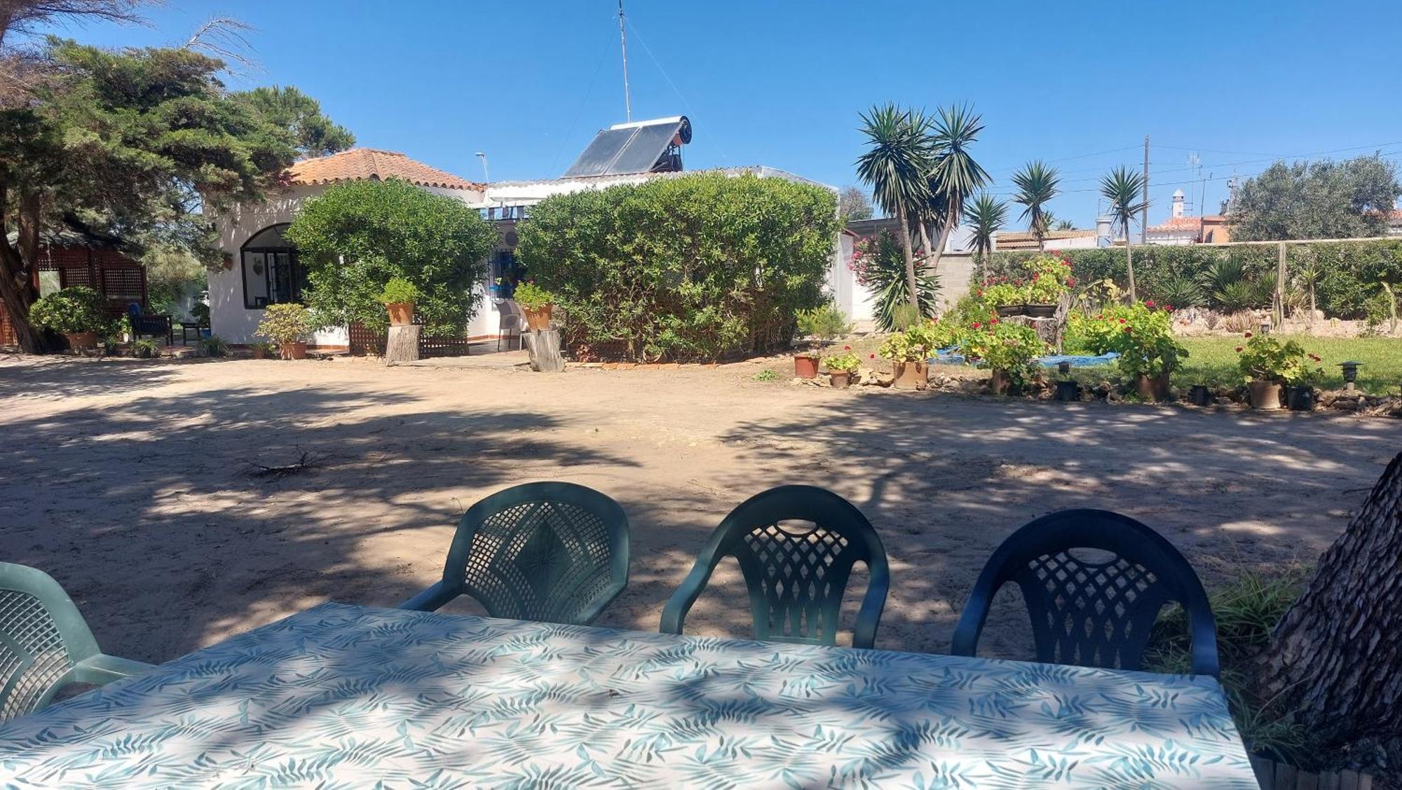En Finca Las Dunas Dos Chalets Con Jacuzzis En Primera Linea De Playa , Uno De 4 Dormitorios Y Otro De 2 Dormitorios, Llama Al Seiscientos Veintisiete Cuatrocientos Diecisiete Trescientos Noventa Y Ocho Rota Eksteriør billede